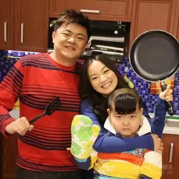 电脑娃娃剧情搞笑离奇亲情不隔离