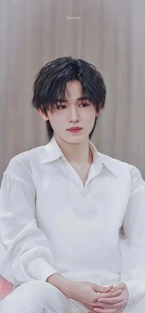 宋亚轩壁纸不定时更新