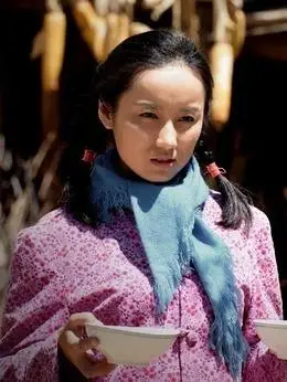 贺秀莲(吕一饰演)