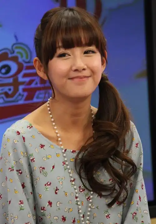 张子萱整容(陈赫老婆张子萱近照大变样,嘴唇鼻子怪异