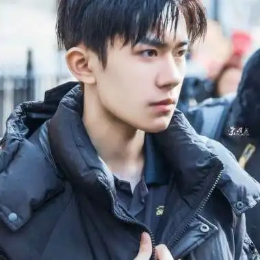 易烊千玺头像帅气图片最新的易烊千玺qq头像高清图片