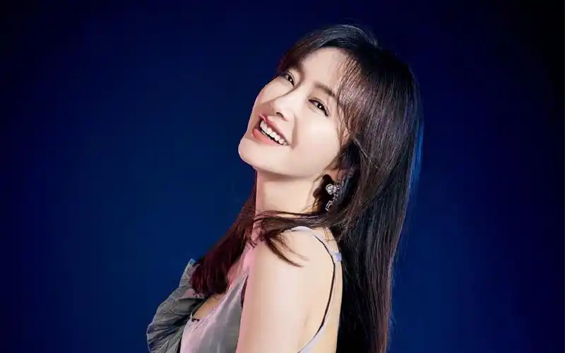 秦岚性感优雅写真桌面壁纸,大陆明星,性感,美女明星,秦岚,优雅,壁纸