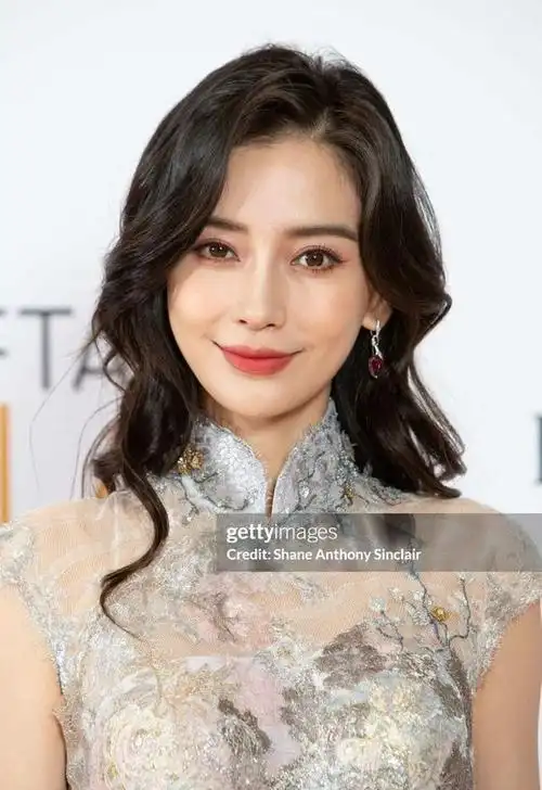 黄晓明逆袭成电影协会副会长,杨颖复出内娱遇阻