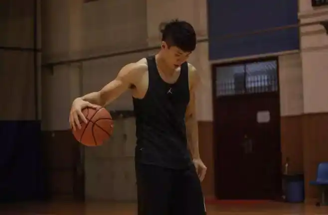 他从潮汕街头打到cuba西北神射手_赖益烨