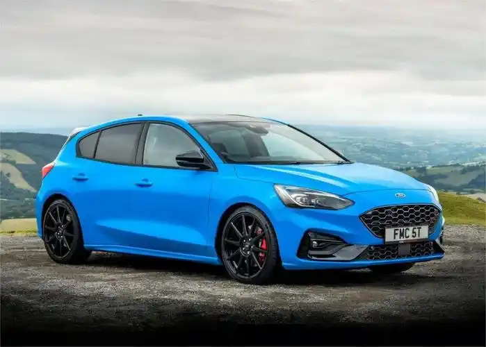 敏捷的小钢炮福特福克斯st