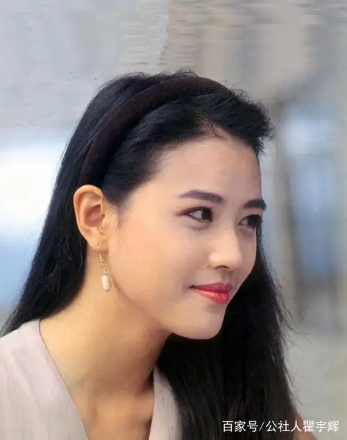 周海媚,12张年轻时的老照片,举手投足之间尽显十足的女人味