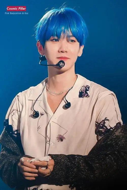 蓝发边伯贤!天呐!【热搜 趋势 热帖打卡.