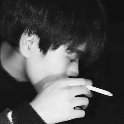 男生霸气超拽黑白头像 一组冷酷忧伤的头像男
