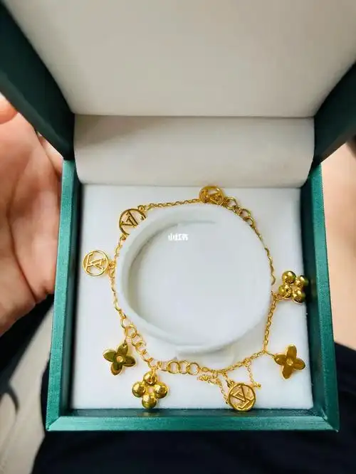 黄金lv小花手链