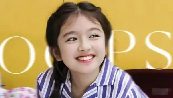 8位等比例长大的童星都好绝,别人是长大,而你们却是等比例放大