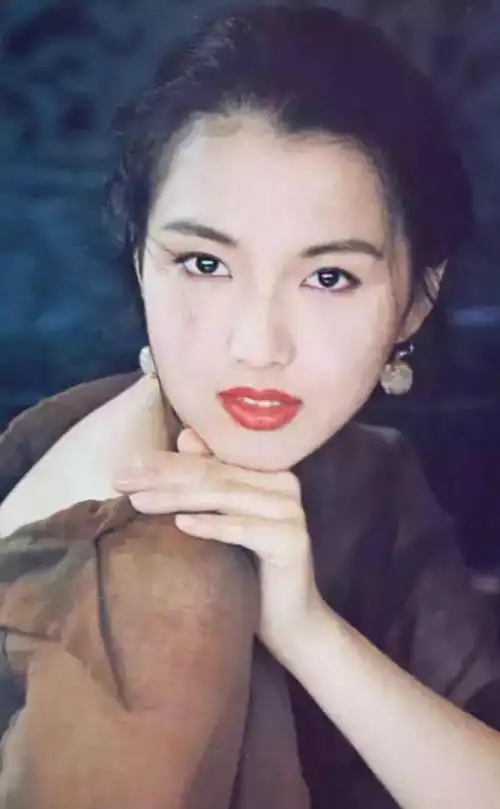 细数娱乐圈来自香港的70后女星她们个个漂亮大气你还知道谁