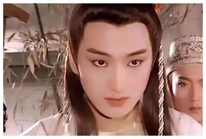 说起邵峰,估计很多年轻人已经完全没听说过这个名字了,前两年爆火的