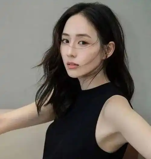 不到10年成顶流女星,离异的母亲是她人生偶像_张钧甯_郑如晴_女儿