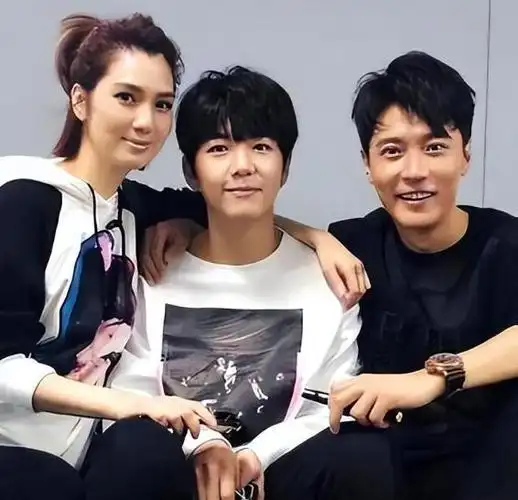 曝洪欣莫少聪大和解!莫少聪多次谈儿子暴露心迹