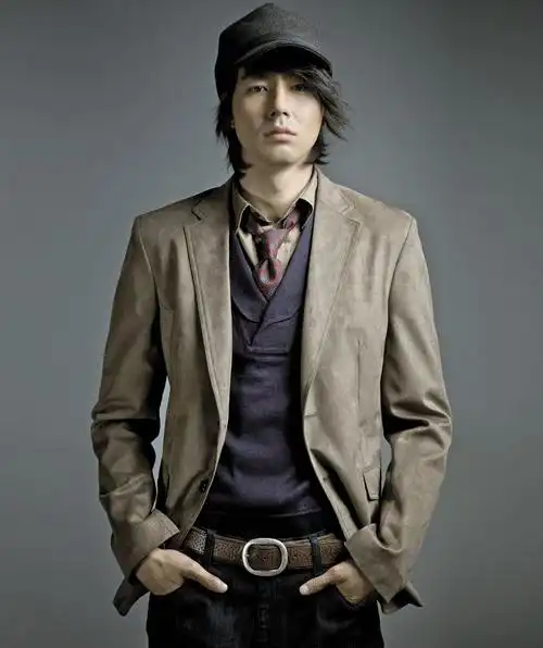 两天一夜韩国》韩国梨泰院赵寅成》韩国梨泰院赵寅成