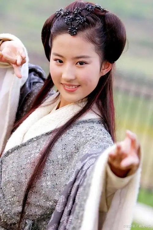 刘亦菲版赵灵儿:古装女神的巅峰之作,从翠绿到红装尽显魅力