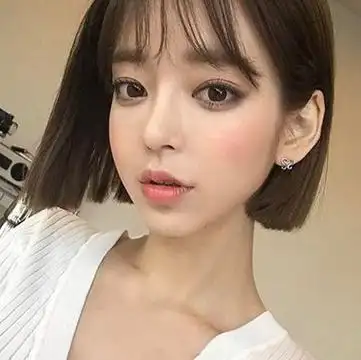 刘海齐脖直发发型图片 齐脖子的直发造型