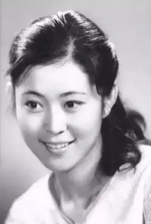 倪萍为什么说下辈子不要爹娘,孩子和家庭,看看她都经历了什么