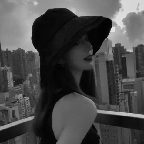 黑白女生头像高冷,等得辛苦,却不辜负