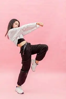 爵士街舞青年女生跳舞技巧动作