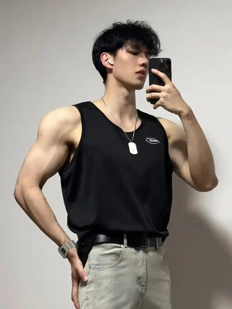 宝宝 开门是我#帅哥# #腹肌# #肌肉型男