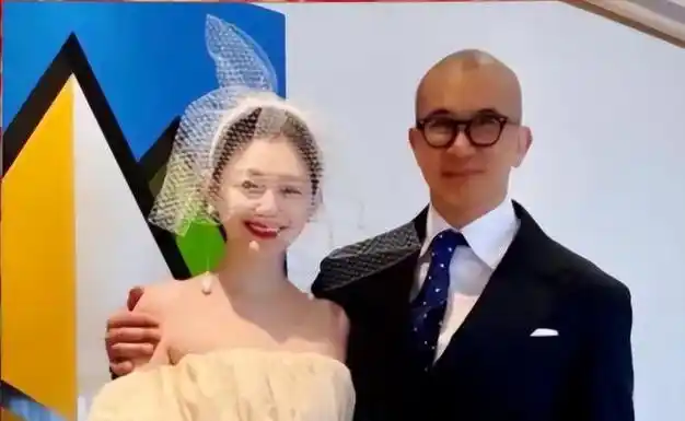 大s光头老公超市纸尿裤大采购婚姻状况成焦点真相即将揭晓