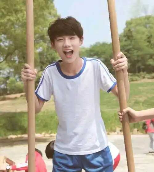 儿童丁程鑫成长期图合集