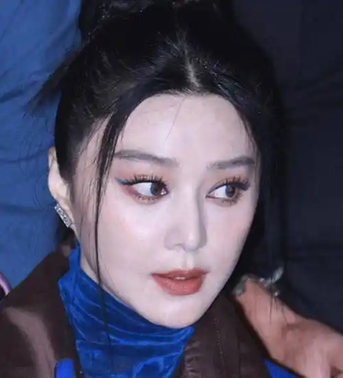 41岁范冰冰最新活动生图引发热议,发福又沧桑_状态_发型_吐槽