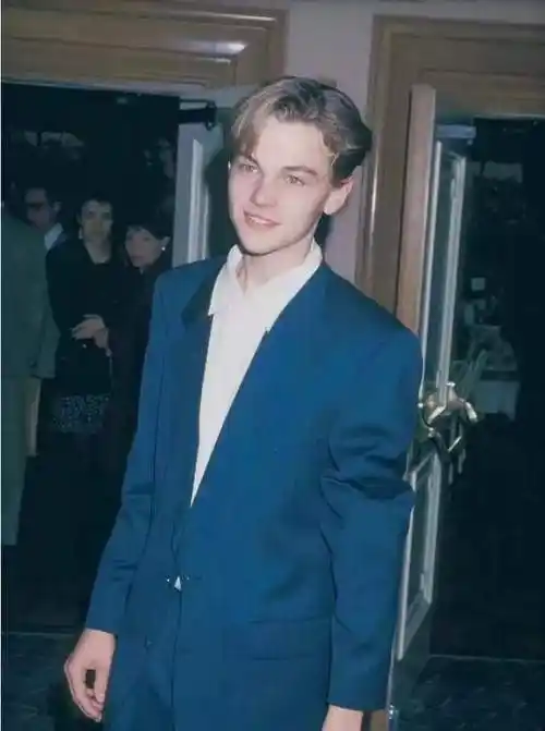 但他女友高达几十位,堪称女友收割机,他就是莱昂纳多·迪卡