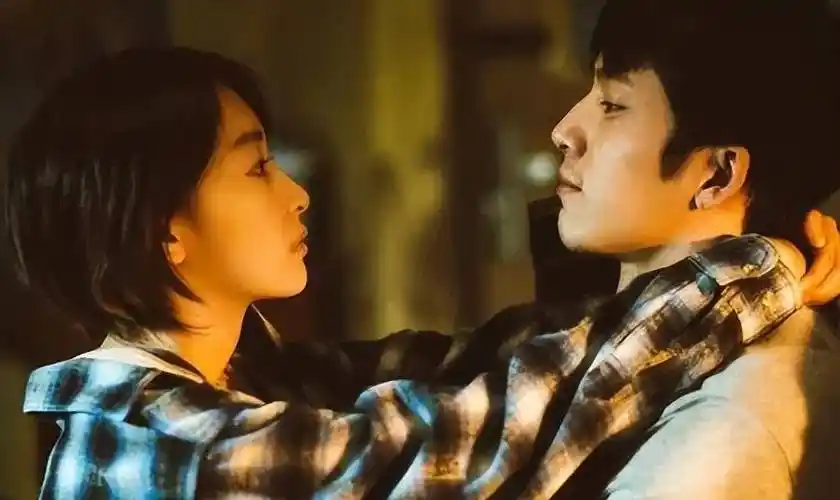 井柏然的表演艺术,电影《后来的我们》中的角色形象与情感呈现_观众