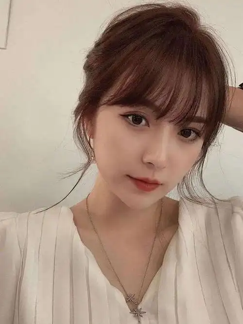 今年流行的刘海烫 烫的发型-图片大观-奇异网