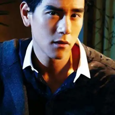 彭于晏头像图片大全高清成熟超帅的彭于晏照片头像