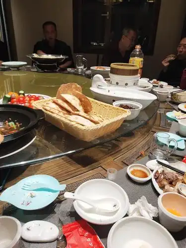 葛花平老妈生日宴席2021年正月12日,留于鸿运坊饭店.