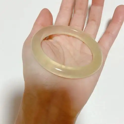 岫玉冰透小细条