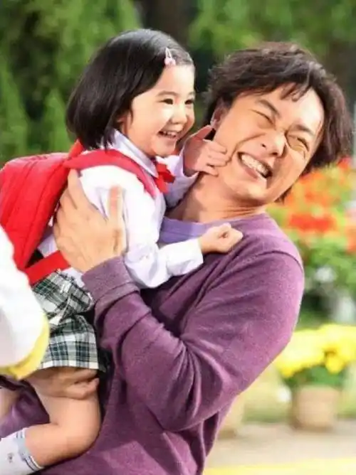 陈奕迅19岁女儿好美:汤唯的脸,刘雯的身材_包包_徐濠萦_爸爸