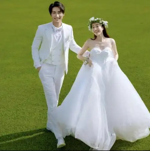 新款影楼拍照主题服装情侣外景小清新森系抹胸拖尾写真轻婚纱礼服