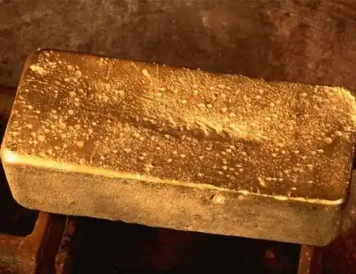 拍卖金砖一价格变动