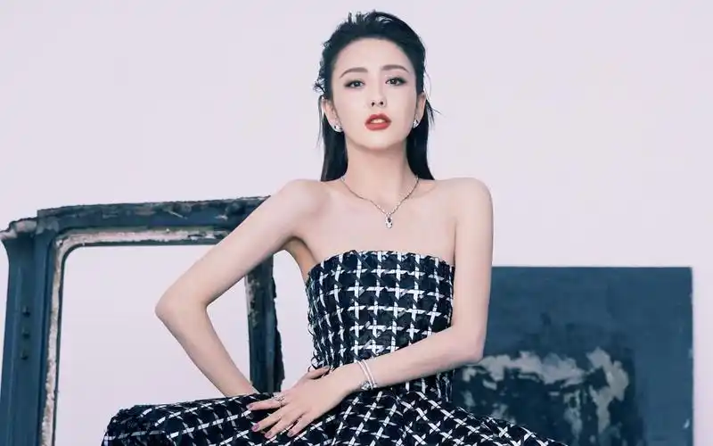 抹胸裙美女angelababy香肩图片