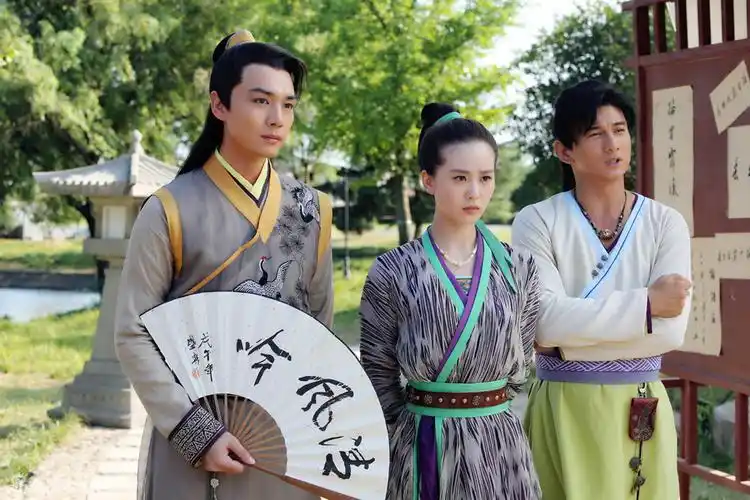 新浪娱乐讯《犀利仁师》剧中人物再现各种奇葩性格,霍政谚虽风流倜傥