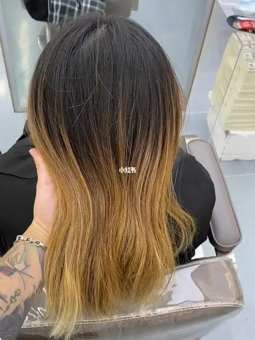 你们染发后是长出来不是也这样发尾枯黄09