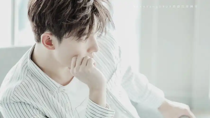 【壁纸】杨洋 我喜欢的样子你都有 cr水印