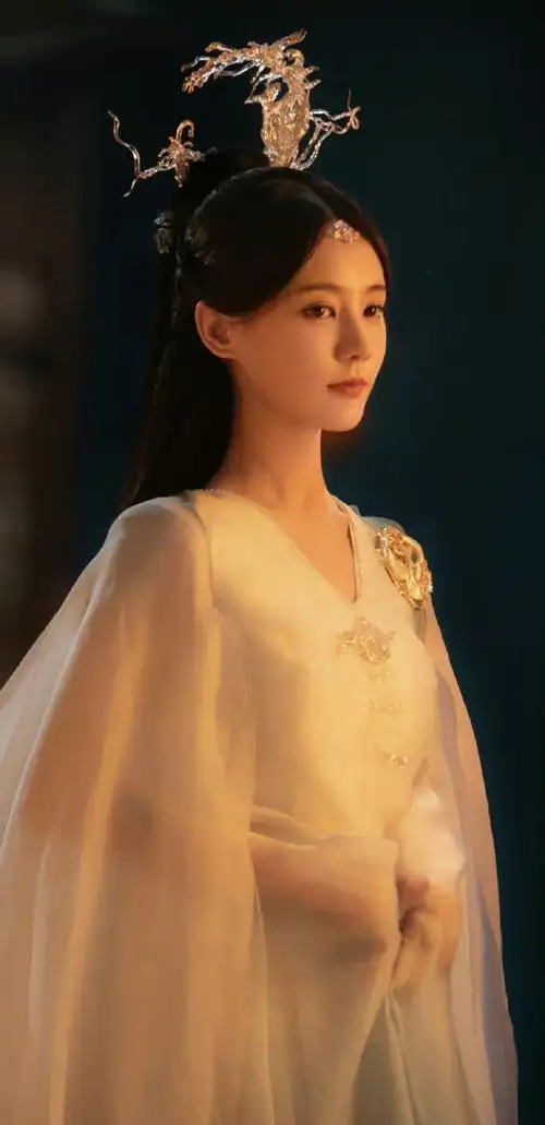 一下就被淑芬记住,关键演技灵动原声又不错,古装扮相好看