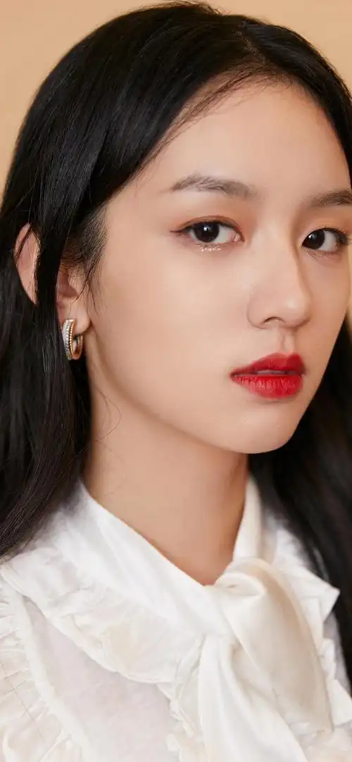 女明星周也写真高清手机壁纸