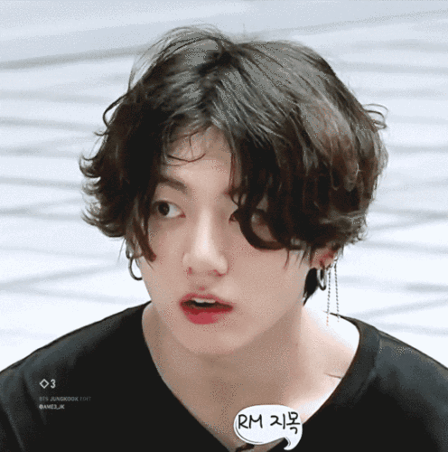 动图|theqoo热帖:现在依然会散发出宝宝奶香味的田柾国 theqoo热帖