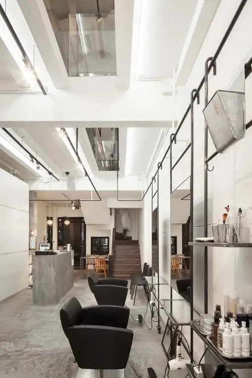 灵巧理发店装修设计,值得品位的美发沙龙