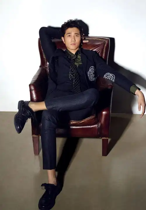 彭冠英霸道总裁范帅气写真高清图片15