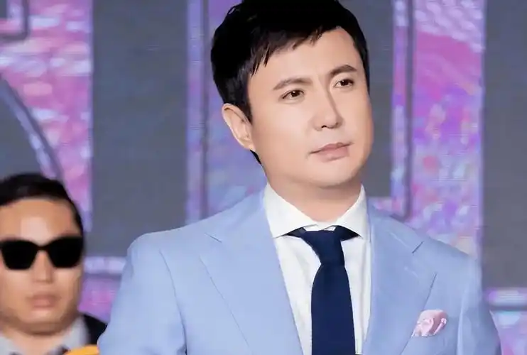 《独行月球》:4天斩下10亿票房,含腾量爆表太爽了_沈腾_电影_观众