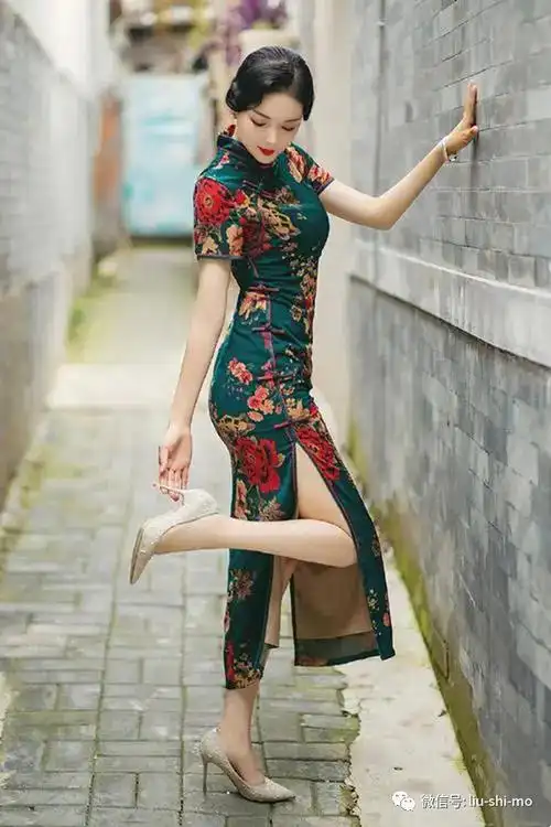 旗袍摄影怎么摆姿势?拍照技巧简单易学,照片优雅又减龄