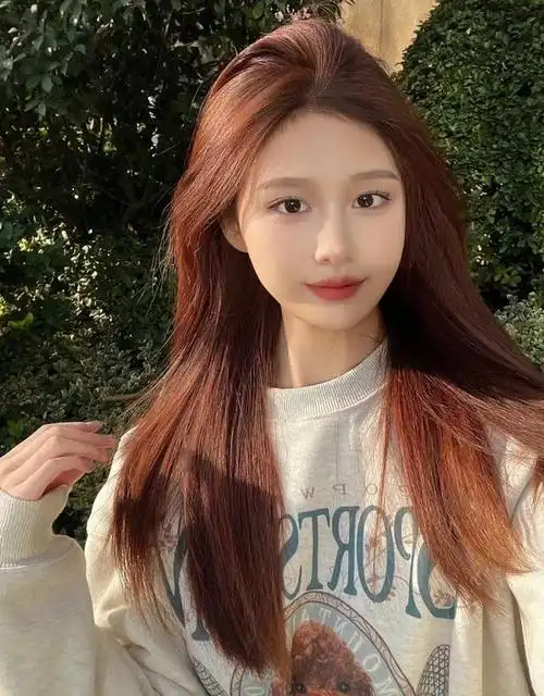 今年秋冬最适合染的4种显白发色