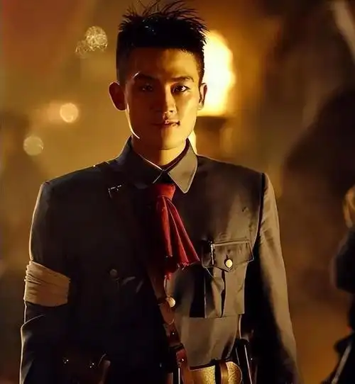 凤凰男欧豪,从海清的神到百亿票房,竟是马思纯高攀了